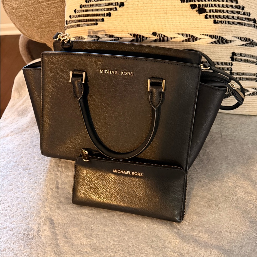Michael Kors Black Women's Bag & Wallet